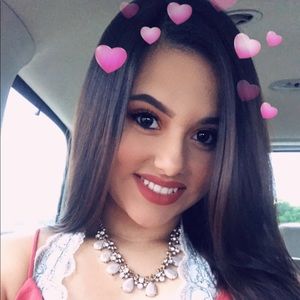 Meet your Posher, Viviana